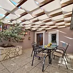 House Margerita